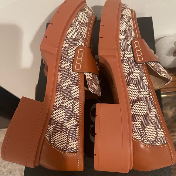 NIB Coach Leah Textured Monogram Jacquard LugSole Loafers - Picture 10 of 14